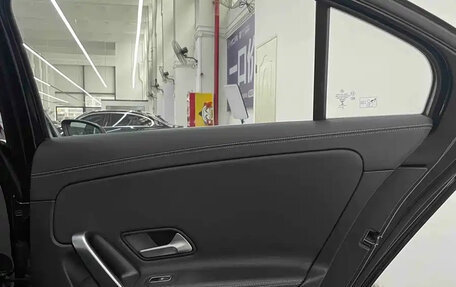 Mercedes-Benz A-Класс, 2022 год, 1 950 000 рублей, 17 фотография