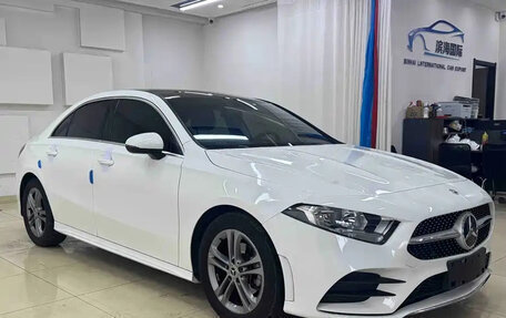 Mercedes-Benz A-Класс, 2022 год, 1 970 000 рублей, 3 фотография