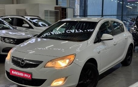 Opel Astra J, 2012 год, 850 000 рублей, 1 фотография