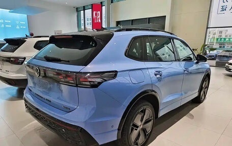 Volkswagen Tiguan, 2025 год, 4 100 000 рублей, 6 фотография