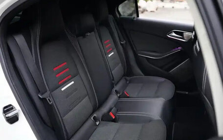 Mercedes-Benz A-Класс, 2017 год, 1 500 035 рублей, 24 фотография