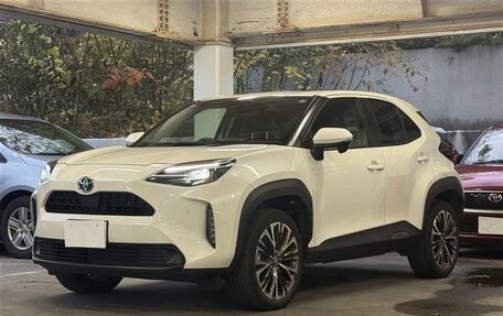 Toyota Yaris Cross, 2022 год, 1 461 000 рублей, 3 фотография