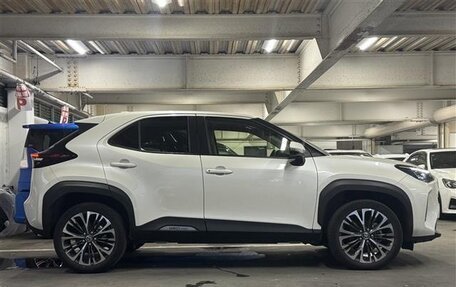 Toyota Yaris Cross, 2022 год, 1 461 000 рублей, 7 фотография