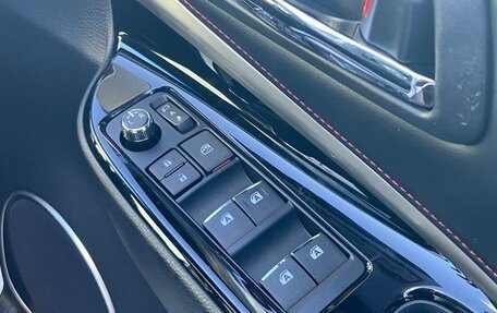 Toyota Harrier, 2020 год, 2 750 000 рублей, 14 фотография