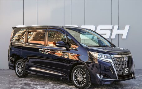 Toyota Esquire I, 2018 год, 2 450 000 рублей, 1 фотография