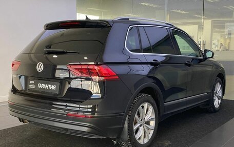 Volkswagen Tiguan II, 2019 год, 2 199 000 рублей, 6 фотография