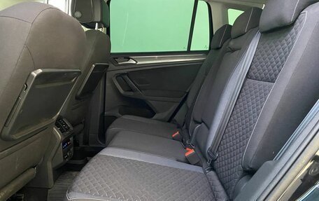 Volkswagen Tiguan II, 2019 год, 2 199 000 рублей, 15 фотография