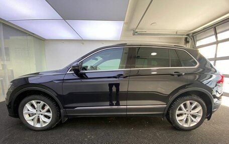 Volkswagen Tiguan II, 2019 год, 2 199 000 рублей, 10 фотография