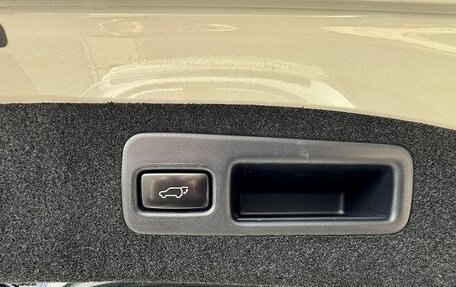 Toyota Harrier, 2020 год, 2 790 000 рублей, 30 фотография