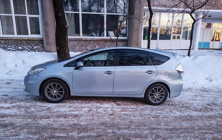 Toyota Prius Alpha I (ZVW40/41), 2011 год, 1 050 000 рублей, 2 фотография