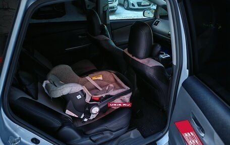 Toyota Prius Alpha I (ZVW40/41), 2011 год, 1 050 000 рублей, 6 фотография