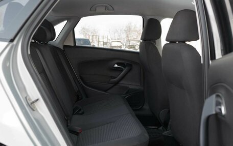 Volkswagen Polo VI (EU Market), 2012 год, 800 000 рублей, 17 фотография