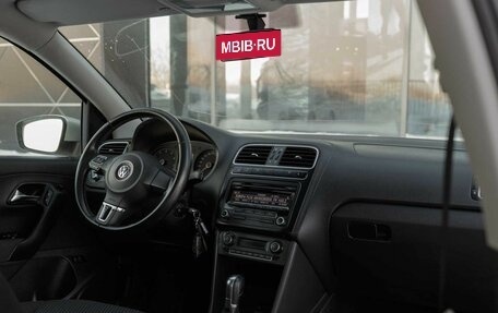 Volkswagen Polo VI (EU Market), 2012 год, 800 000 рублей, 10 фотография