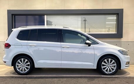 Volkswagen Touran III, 2022 год, 1 345 000 рублей, 4 фотография