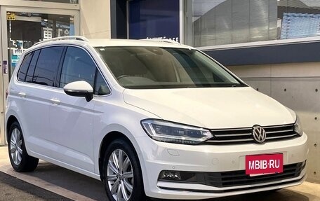 Volkswagen Touran III, 2022 год, 1 345 000 рублей, 3 фотография