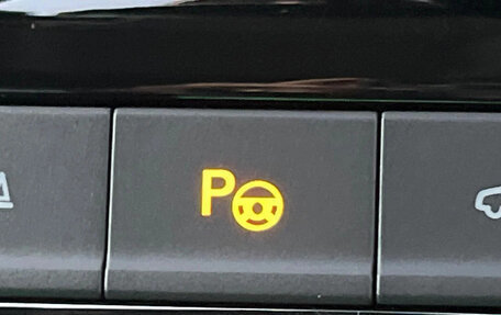 Volkswagen Touran III, 2022 год, 1 345 000 рублей, 24 фотография