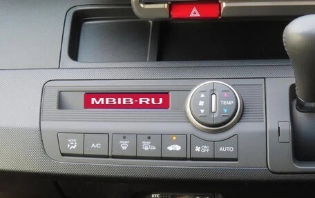 Honda Freed I, 2014 год, 836 700 рублей, 15 фотография