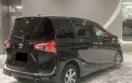 Toyota Sienta II, 2022 год, 1 158 000 рублей, 5 фотография
