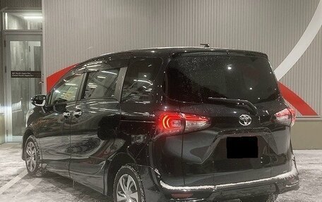 Toyota Sienta II, 2022 год, 1 158 000 рублей, 7 фотография