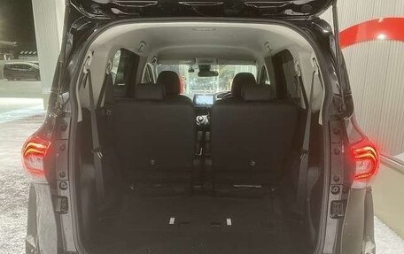 Toyota Sienta II, 2022 год, 1 158 000 рублей, 9 фотография