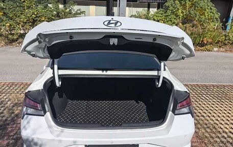 Hyundai Elantra, 2023 год, 1 239 135 рублей, 8 фотография