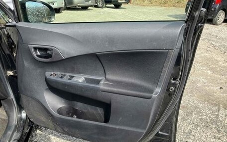 Toyota Ractis II, 2013 год, 761 000 рублей, 21 фотография