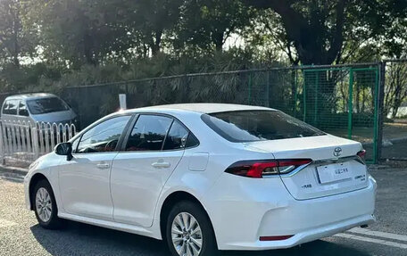 Toyota Corolla, 2023 год, 2 фотография