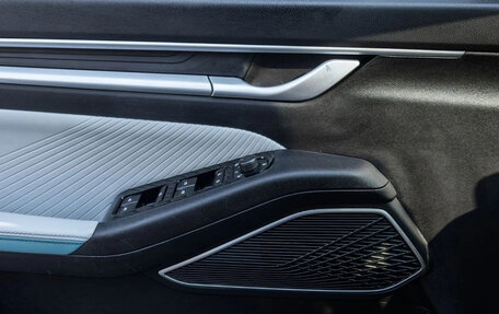 Geely Emgrand, 2025 год, 2 300 000 рублей, 21 фотография