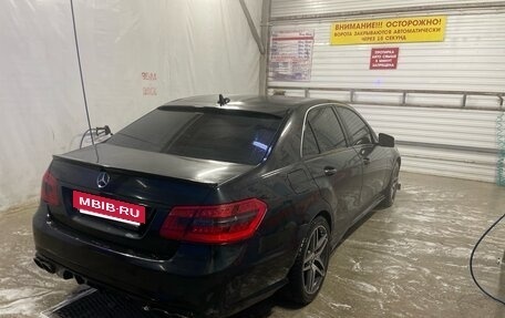 Mercedes-Benz E-Класс, 2011 год, 1 500 000 рублей, 3 фотография