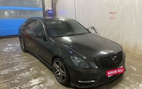 Mercedes-Benz E-Класс, 2011 год, 1 500 000 рублей, 2 фотография