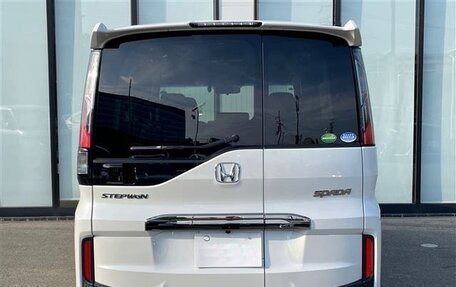 Honda Stepwgn IV, 2022 год, 2 010 000 рублей, 7 фотография