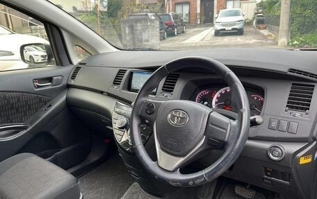 Toyota ISis I, 2014 год, 1 069 000 рублей, 17 фотография