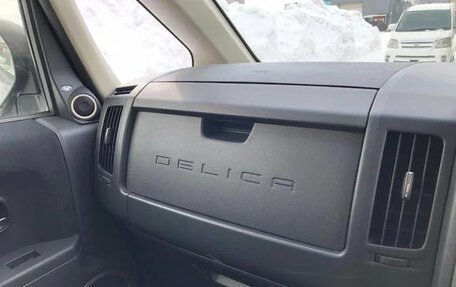 Mitsubishi Delica D:5 I, 2018 год, 2 117 000 рублей, 17 фотография