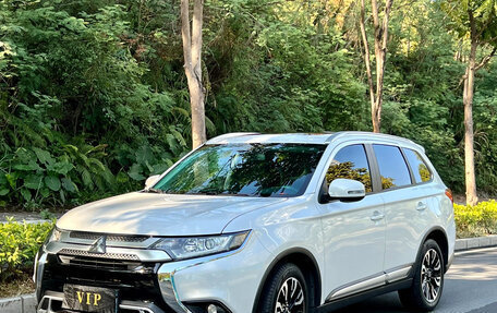 Mitsubishi Outlander III рестайлинг 3, 2021 год, 1 650 008 рублей, 1 фотография