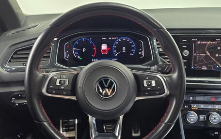 Volkswagen T-Roc I, 2021 год, 2 030 000 рублей, 13 фотография