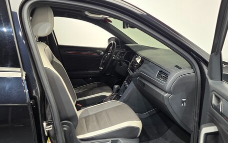 Volkswagen T-Roc I, 2021 год, 2 030 000 рублей, 12 фотография