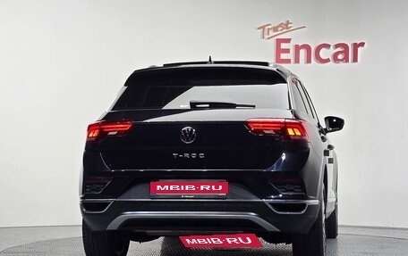 Volkswagen T-Roc I, 2021 год, 2 030 000 рублей, 4 фотография