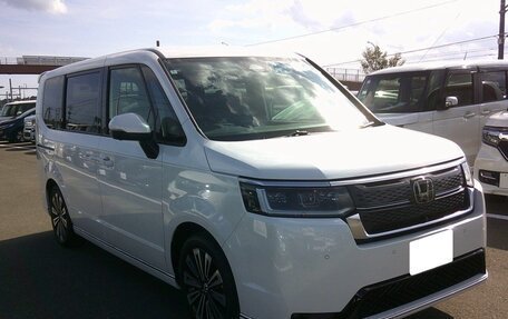 Honda Stepwgn, 2022 год, 2 327 000 рублей, 3 фотография