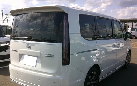 Honda Stepwgn, 2022 год, 2 327 000 рублей, 4 фотография