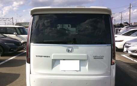 Honda Stepwgn, 2022 год, 2 327 000 рублей, 5 фотография