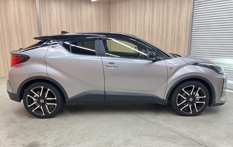 Toyota C-HR I рестайлинг, 2022 год, 1 613 000 рублей, 5 фотография