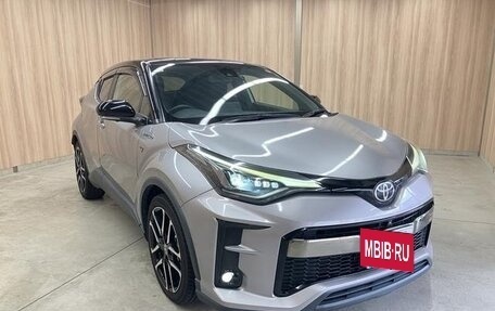Toyota C-HR I рестайлинг, 2022 год, 1 613 000 рублей, 2 фотография