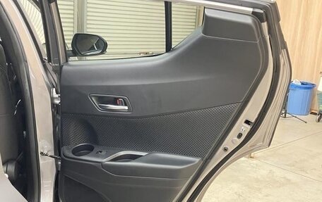 Toyota C-HR I рестайлинг, 2022 год, 1 613 000 рублей, 9 фотография