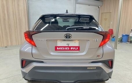 Toyota C-HR I рестайлинг, 2022 год, 1 613 000 рублей, 7 фотография