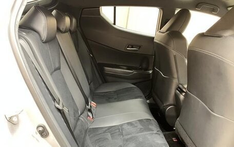 Toyota C-HR I рестайлинг, 2022 год, 1 613 000 рублей, 27 фотография