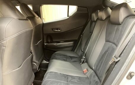 Toyota C-HR I рестайлинг, 2022 год, 1 613 000 рублей, 32 фотография