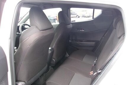 Toyota C-HR I рестайлинг, 2021 год, 1 736 000 рублей, 10 фотография