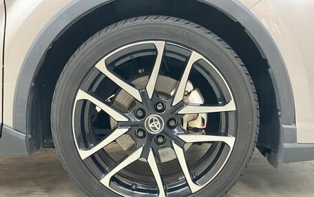 Toyota C-HR I рестайлинг, 2022 год, 1 613 000 рублей, 37 фотография