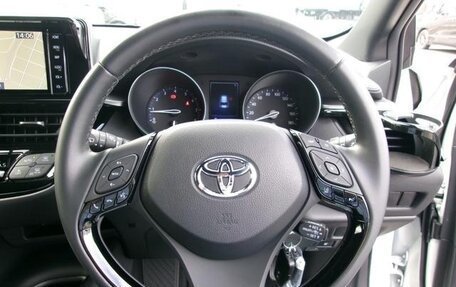 Toyota C-HR I рестайлинг, 2021 год, 1 736 000 рублей, 18 фотография