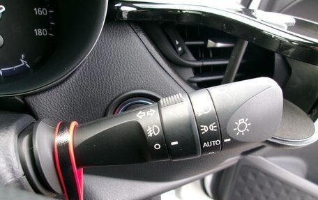 Toyota C-HR I рестайлинг, 2021 год, 1 736 000 рублей, 21 фотография